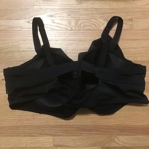 NWT size 4 Torrid bikini top - Picture 2 of 3